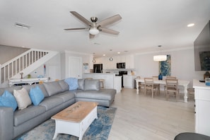 Interior - Gulfpointe by Pack and Relax (Marathon)