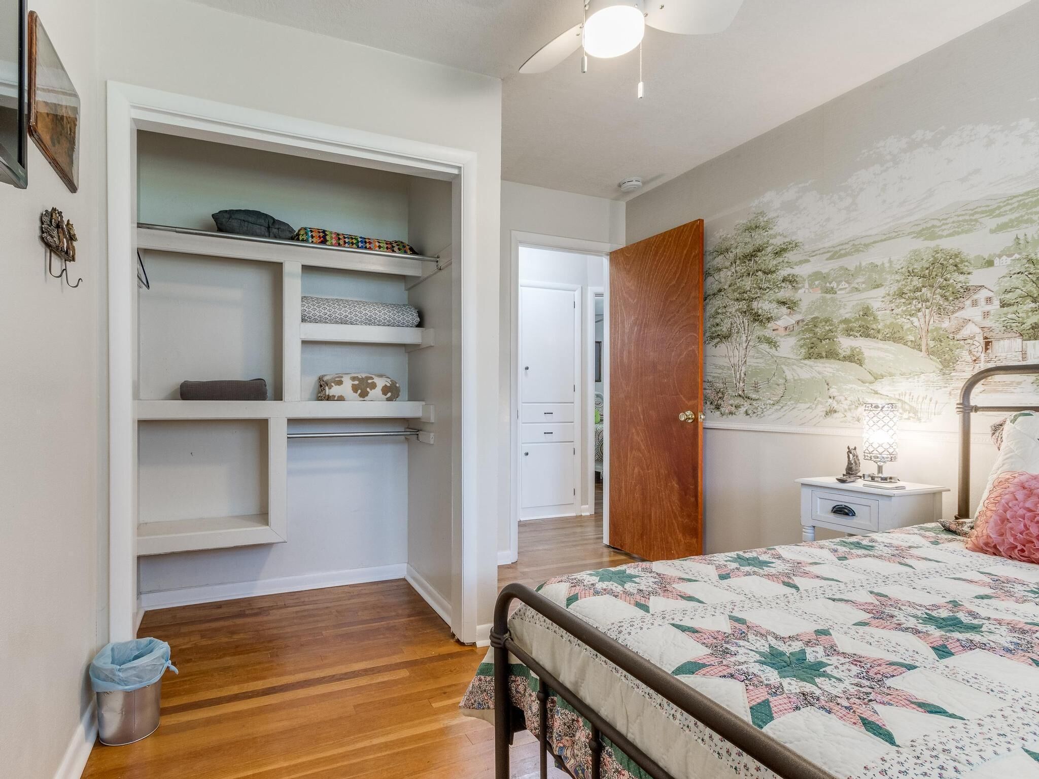 3 habitaciones, tabla de planchar con plancha y wifi gratis 