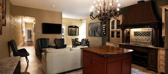 Historic Main St Apt | Private Garage