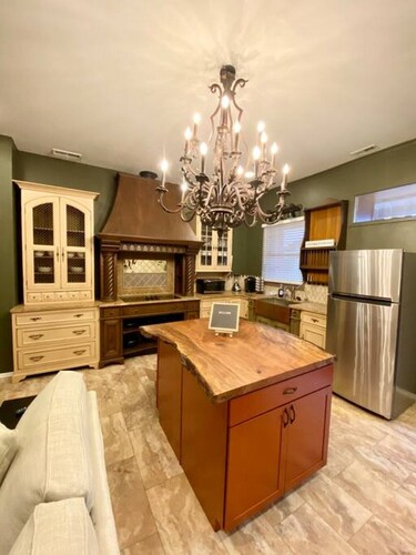 Historic Main St Apt | Private Garage