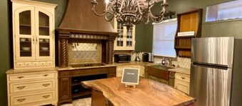 Historic Main St Apt | Private Garage