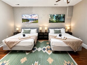 2 bedrooms, desk, free WiFi, bed sheets - Historic Main St Apt | Private Garage (Saint Charles)