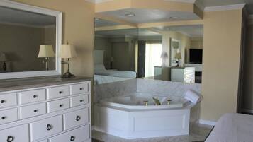 1 chambre, fer et planche à repasser, Wi-Fi gratuit, draps fournis