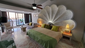 6 bedrooms, desk, free WiFi, bed sheets