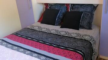 2 slaapkamers, reisbedje, gratis wifi