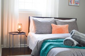 5 habitaciones, escritorio, tabla de planchar con plancha y wifi gratis 