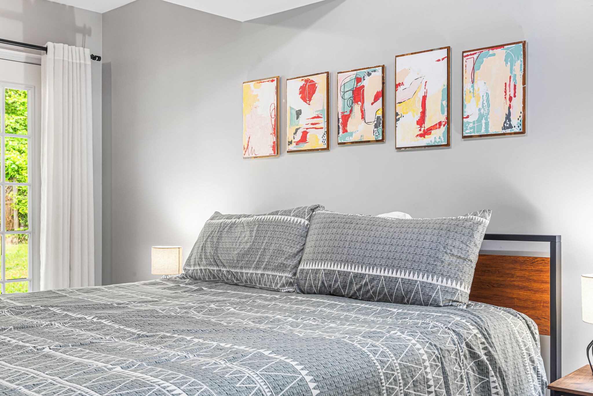 5 bedrooms, desk, iron/ironing board, free WiFi