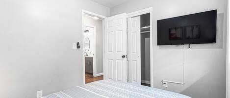 5 chambres, bureau, fer et planche à repasser, Wi-Fi gratuit
