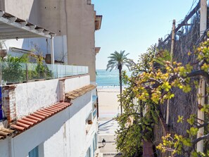 Beach - Carreta Sea Views by Hello Homes Sitges (Sitges)