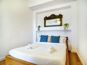 2 chambres, fer et planche à repasser, Wi-Fi gratuit, draps fournis