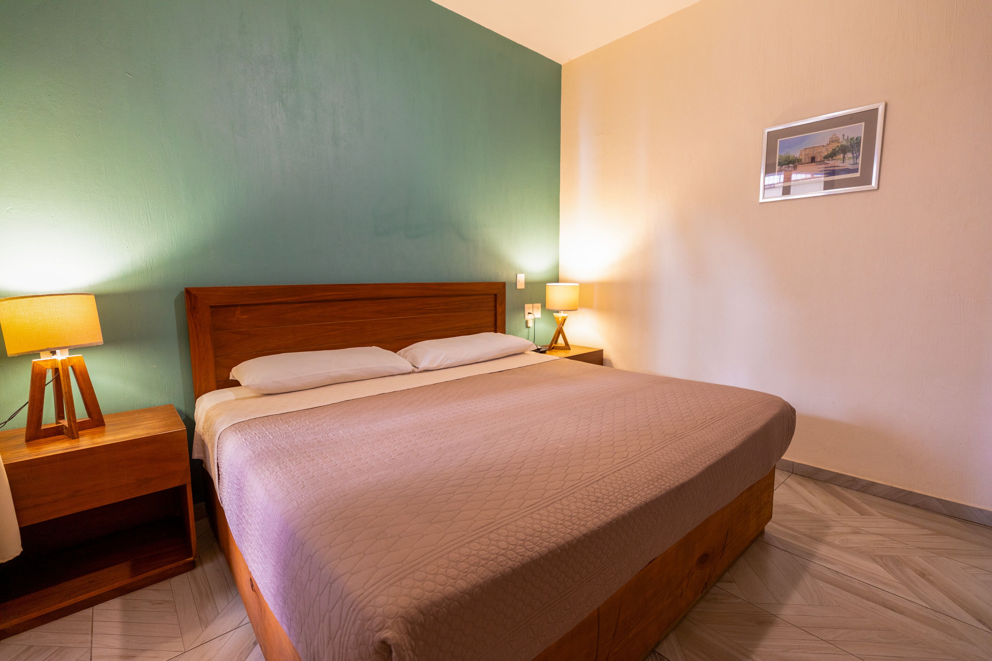 Ropa de cama de alta calidad y escritorio 