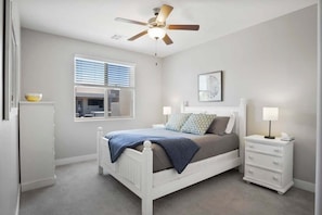 3 habitaciones, tabla de planchar con plancha, cuna de viaje y wifi