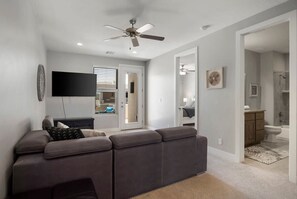 3 soverom, strykejern/-brett, reiseseng for barn og wi-fi