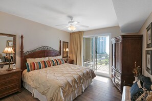3 slaapkamers, een strijkplank/strijkijzer, reisbedje, gratis wifi