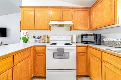 Peaceful retreat near the redwoods, ocean, and golf course!