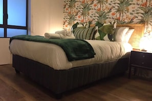 Basic Apartment, 2 Queen Beds | 2 bedrooms, bed sheets - Stylish 2 Bedroom Apartment in Cape Town With Stunning Views (Cape Town)
