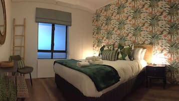 Basic Apartment, 2 Queen Beds | 2 bedrooms, bed sheets