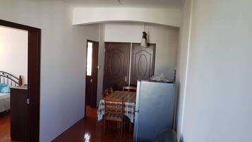 3 bedrooms, in-room safe, iron/ironing board, free WiFi