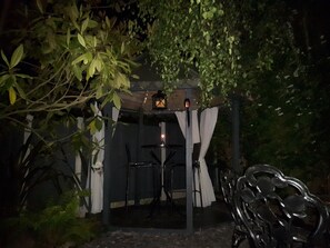 Cabin, 2 Queen Beds | Terrace/patio