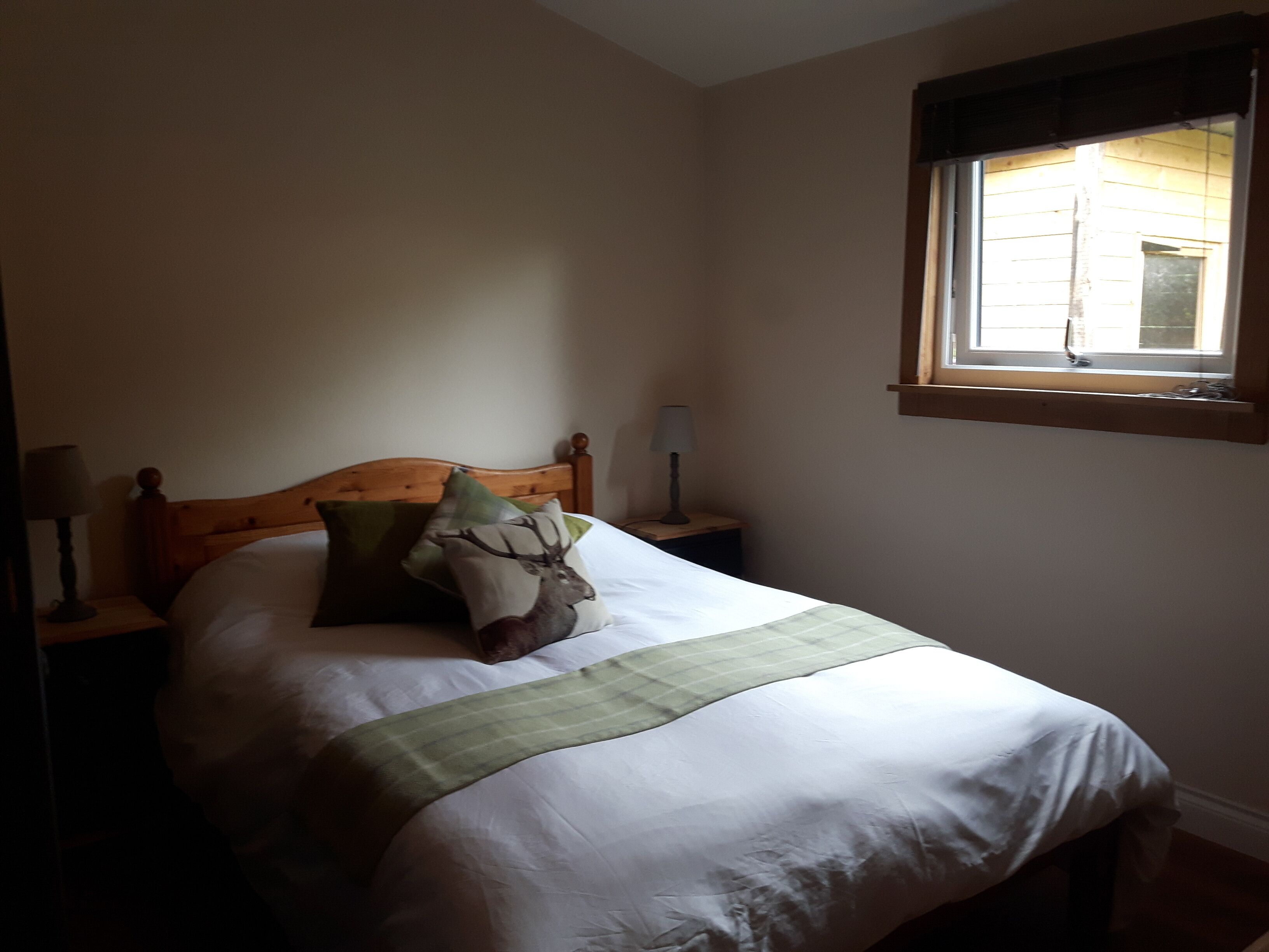 Cabin, 2 Queen Beds | 2 bedrooms, bed sheets