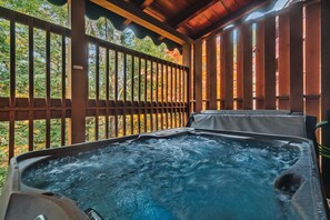 Indoor spa tub