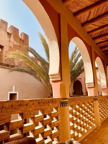 Charming Riad in the heart of the Kasbah ramparts with swimming pool jacuzzi hamam