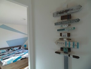 2 slaapkamers, een strijkplank/strijkijzer, gratis wifi, beddengoed