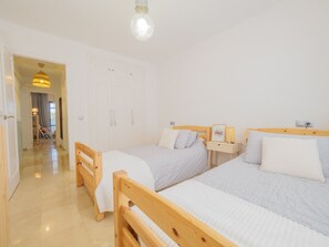 2 Schlafzimmer, Bügeleisen/Bügelbrett, kostenloses WLAN, Bettwäsche