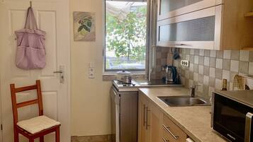 冰箱、微波炉、烤箱、炉灶