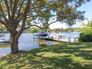 Marina - Quiet Lakeside Retreat -Peaceful Home w/ Pool (Bradenton)