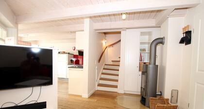 5-star vacation home with approx. 80 sqm living space on the ground and upper floor