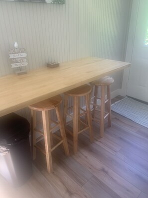 Dining - Cottage in nice quiet area on Grand Lake in Oklahoma (Afton)