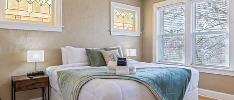 1 slaapkamer, een strijkplank/strijkijzer, wifi, beddengoed