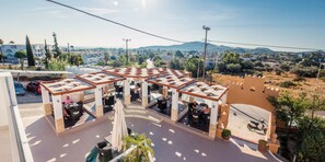 Outdoor dining - Castello di Cavalieri (Rhodes)