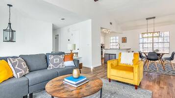 智能電視、電子遊戲、音響