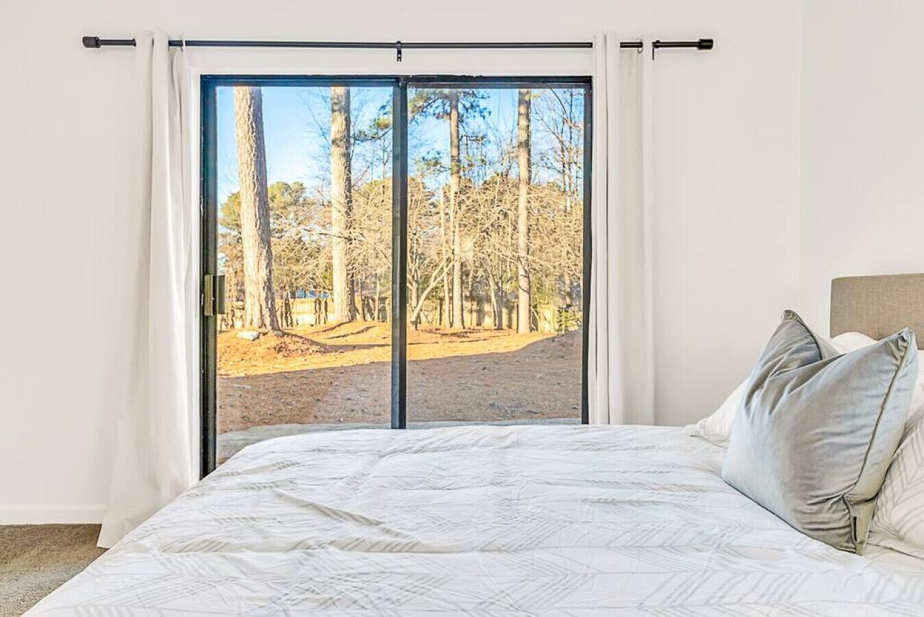 4 habitaciones, escritorio, tabla de planchar con plancha y wifi gratis 