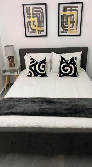 1 chambre, fer et planche à repasser, Wi-Fi, draps fournis