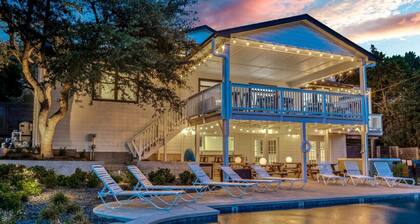 Lake Travis Bachelorette Pad: Heated Pool, Hot Tub & Fun, Foosball!