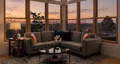 Ski Discounts! Modern Comfort Loft with Stunning Views by Railyard!