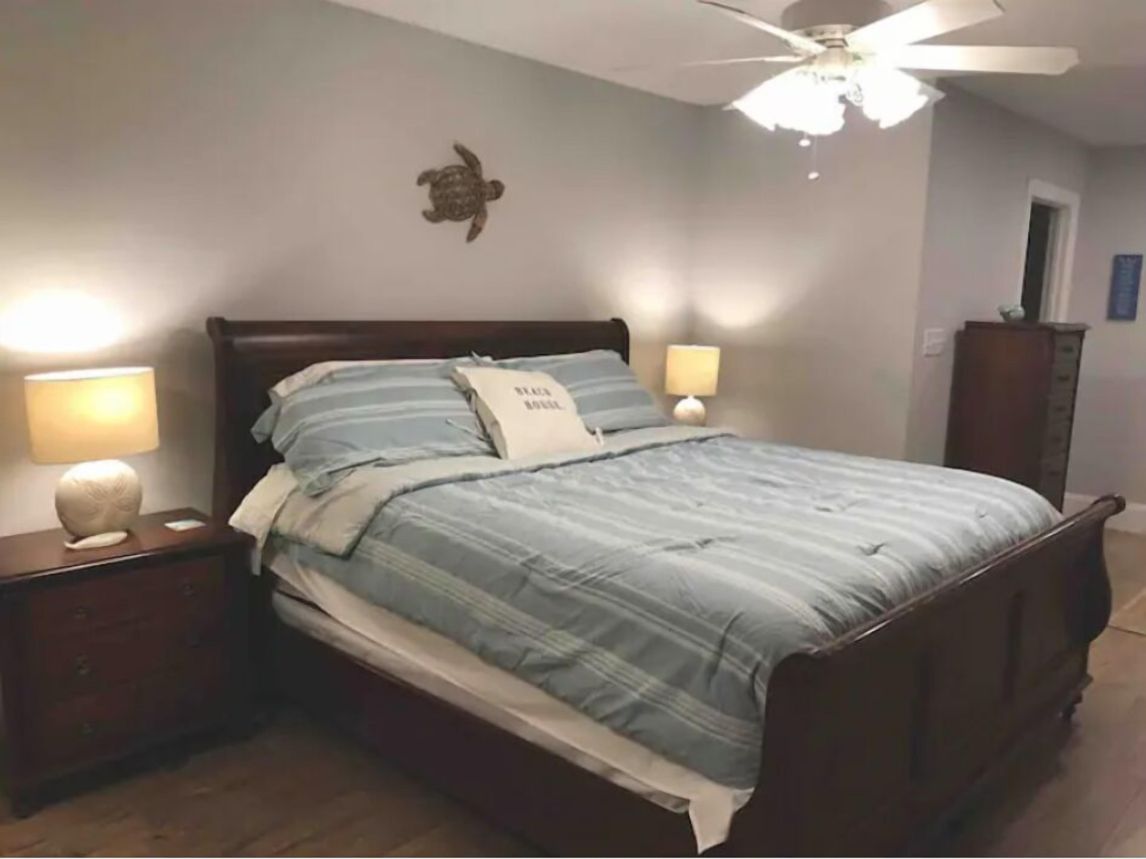 Peaceful Home Nestled On Golf Coarse - Pawleys Island, SC