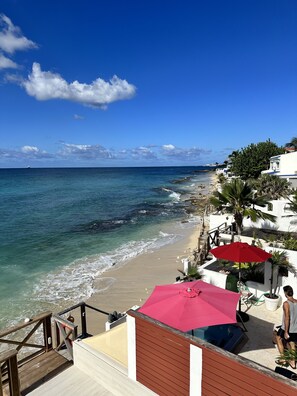 On the beach - Stunning Beach Front Villa With Infinity Pool  (Pelican Key, Simpson Bay)