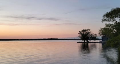 Prince Edward County-Enjoy Picton WIne Country