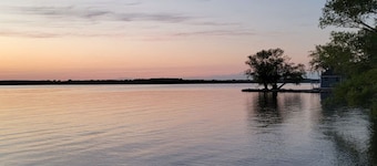Prince Edward County-Enjoy Picton WIne Country
