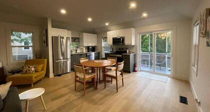 Prince Edward County-Enjoy Picton WIne Country