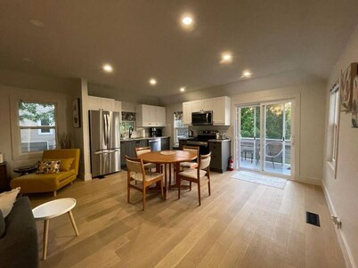 Prince Edward County-Enjoy Picton WIne Country