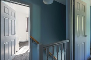 House, Private Bathroom | Interior - Fully Refurbished North Belfast Home (Belfast)