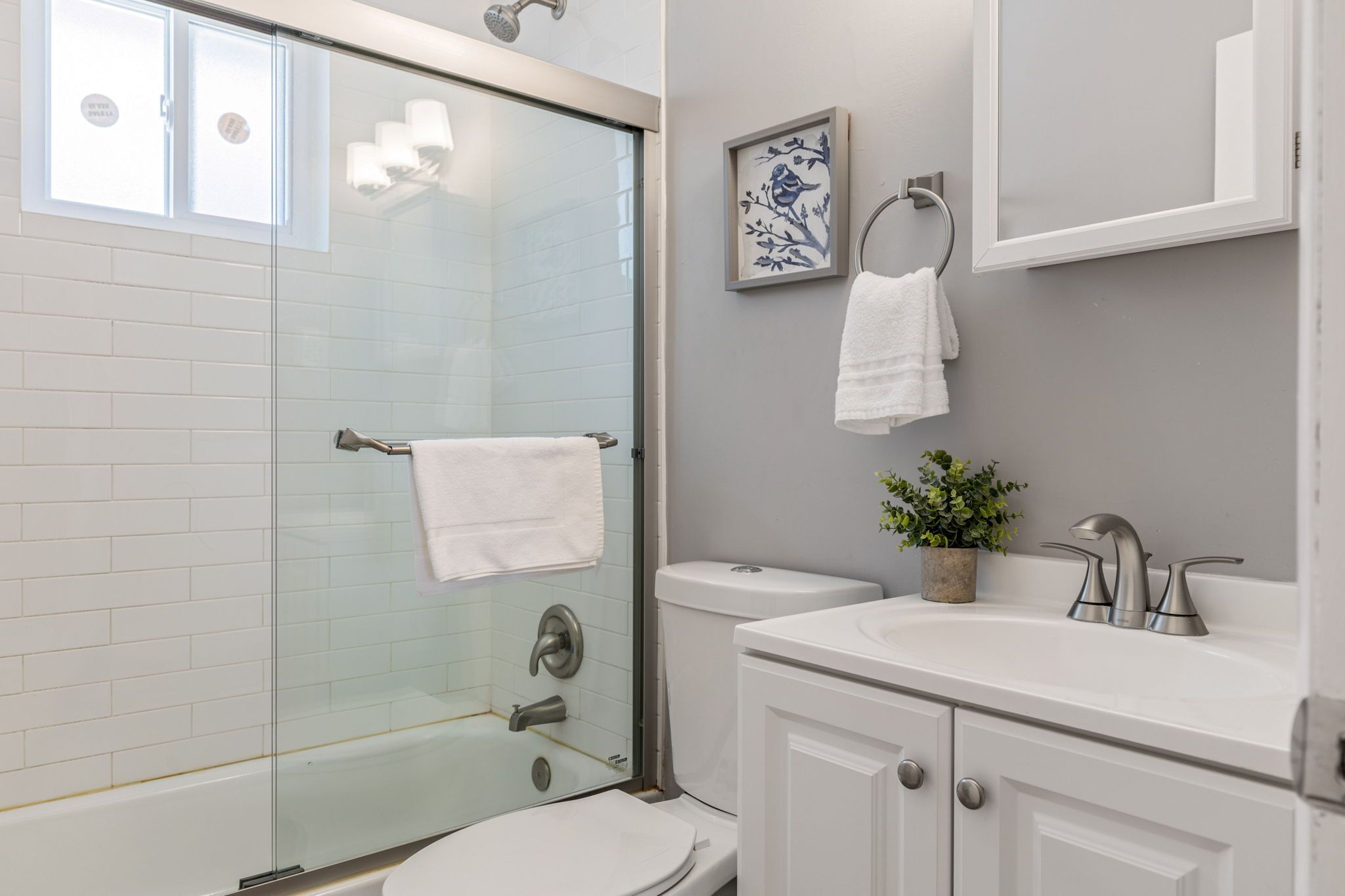 Bathtub, hair dryer, towels
