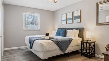 2 多间卧室、办公桌、WiFi、床单