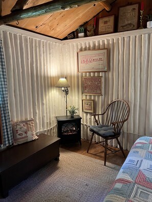 1 bedroom, WiFi, bed sheets - Quaint and cozy log and knotty pine cabin close to lakes. (Harrison)