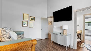 4 bedrooms, desk, iron/ironing board, travel cot